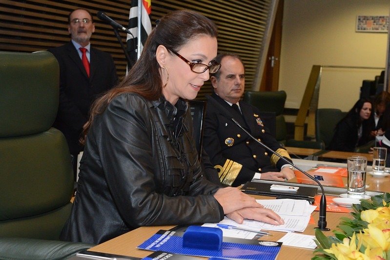 o-trabalho-reconhecido-em-secretarias-estaduais-de-Rita-de-Cássia-Trinca-Passos